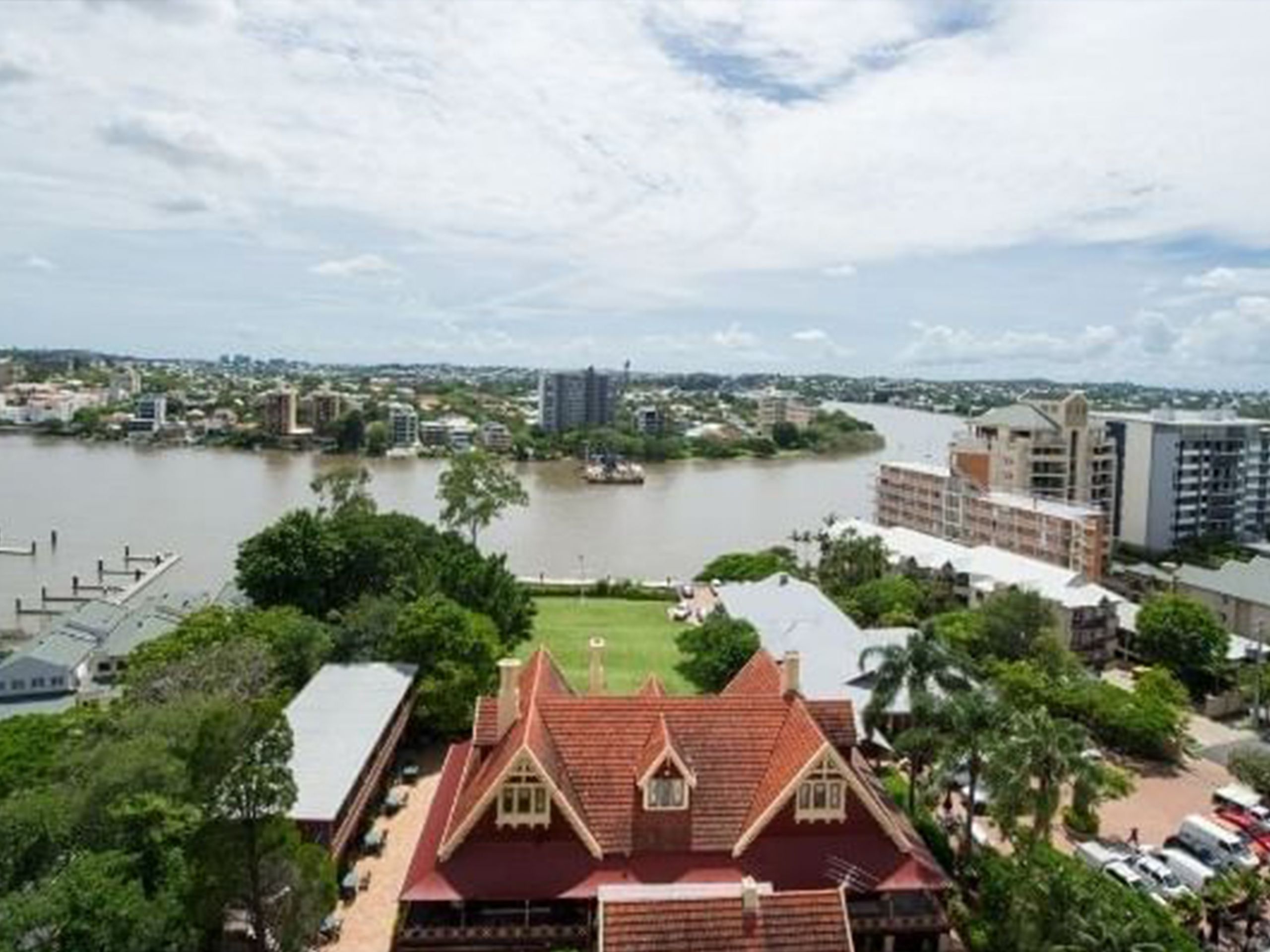 Shafston Student Apartment On Site, Brisbane River View