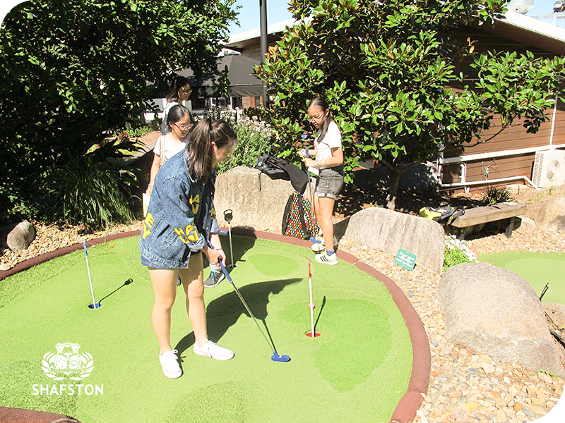 Shafston Study Tour students playing mini golf | student activities